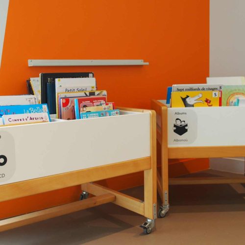 Cette photo helenegerber-signaletique-mediatheque-saintthegonnec (55).JPG, a été réduite de 98.83 % le Vendredi 27 Juin 2025 à 11:06 par Emjysoft Photo Réducteur v6.0 à télécharger sur https://www.emjysoft.com/
