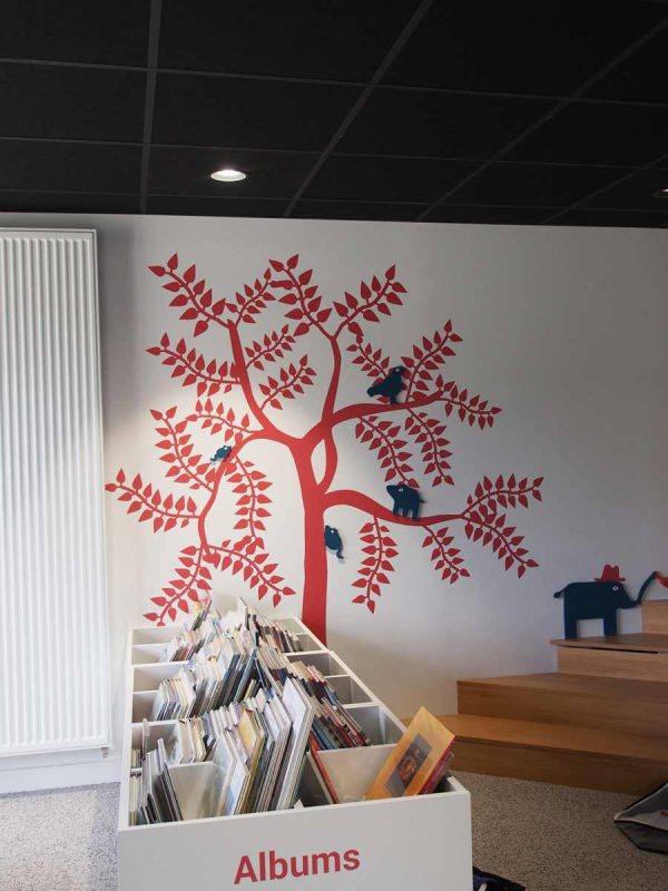 Cette photo landivisiau-mediatheque-signaletique-helenegerber (19).JPG, a été réduite de 98.03 % le Jeudi 27 Août 2026 à 14:08 par Emjysoft Photo Réducteur v6.0 à télécharger sur https://www.emjysoft.com/