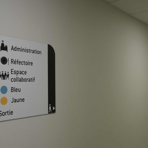 La photo atelierhelenegerber-ime-sene-adapei-signalétique (2).JPG a été réduite de 99.11 % le Jeudi 30 Janvier 2025 à 16:01 par Photo Réducteur v4.9 à télécharger sur http://www.emjysoft.com/