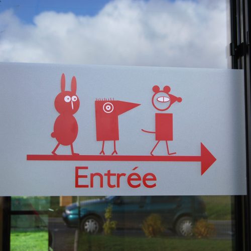 helene-gerber-guer-maison-enfance-signaletique-decors (11)-min