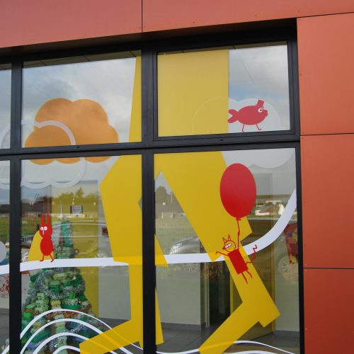 helene-gerber-guer-maison-enfance-signaletique-decors (3)-min