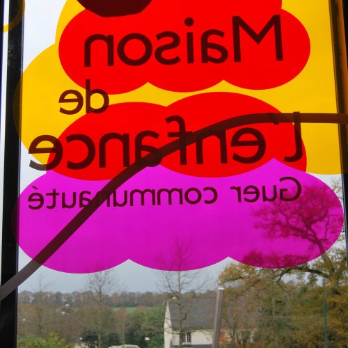 helene-gerber-guer-maison-enfance-signaletique-decors (9)-min