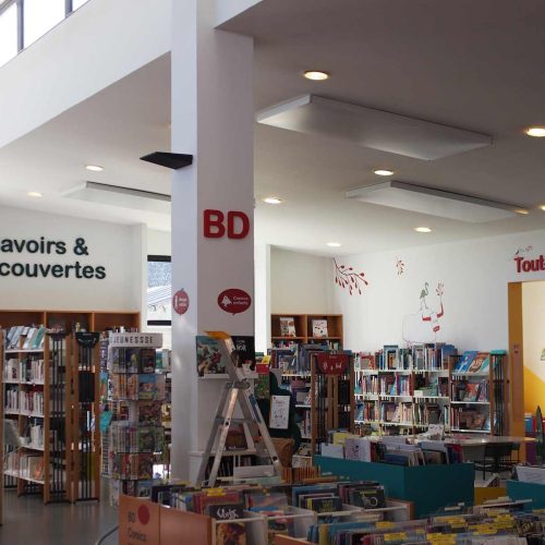 Cette photo helenegerber-guer-mediatheque-signaletique (39).JPG, a été réduite de 97.87 % le Vendredi 27 Juin 2025 à 11:06 par Emjysoft Photo Réducteur v6.0 à télécharger sur https://www.emjysoft.com/