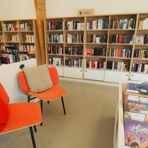 Cette photo helenegerber-signaletique-plumergat (10).JPG, a été réduite de 97.16 % le Vendredi 27 Juin 2025 à 12:06 par Emjysoft Photo Réducteur v6.0 à télécharger sur https://www.emjysoft.com/